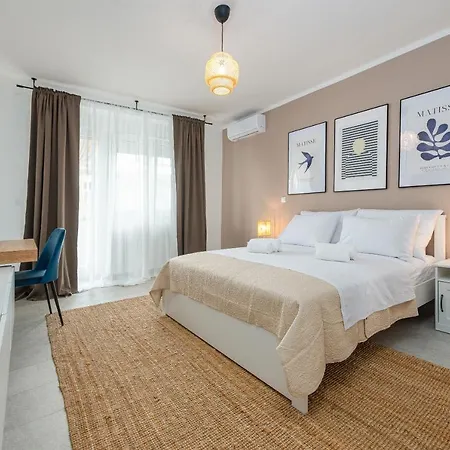 アパート Urban Vibe ザダル