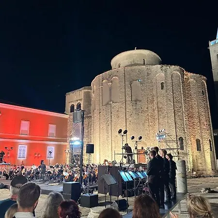 Urban Vibe Apartment